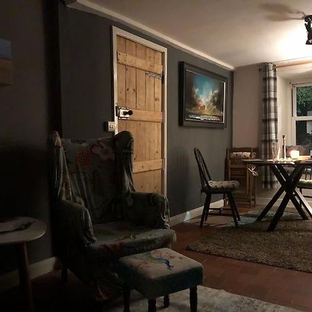 Little Chapel House Villa Харлех Екстериор снимка